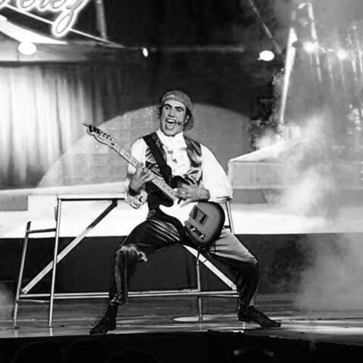 Anthon guitare cirque