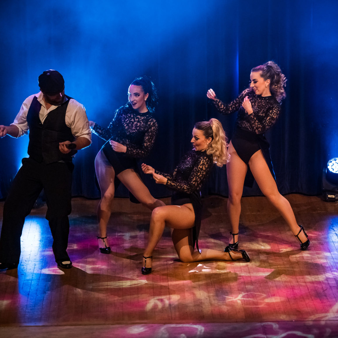 #boîte de jazz #SoChicSpectacles #chanson Française #Flash Back #cabaret #spectacle #danse #chant #jazz musique