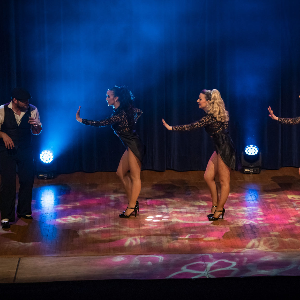 #boîte de jazz #SoChicSpectacles #chanson Française #Flash Back #cabaret #spectacle #danse #chant #jazz musique