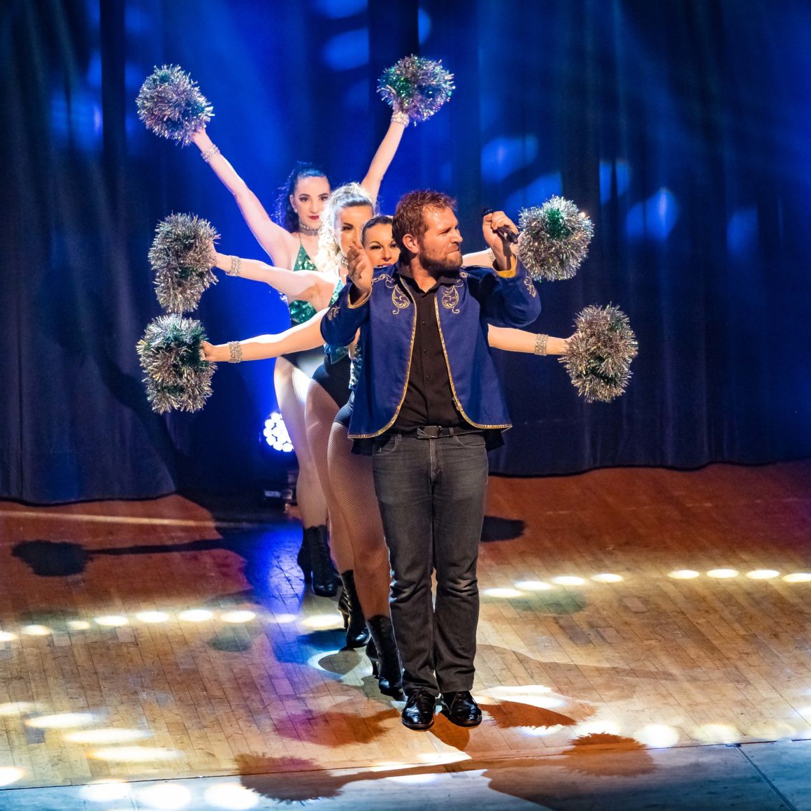 So Chic Spectacles /Spectacle FlashBack, Final